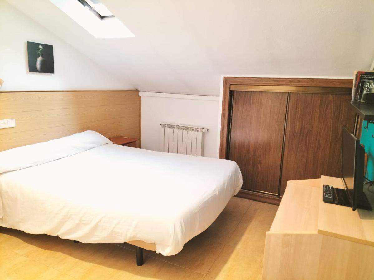 Hostal El Descanso Madrid Dış mekan fotoğraf