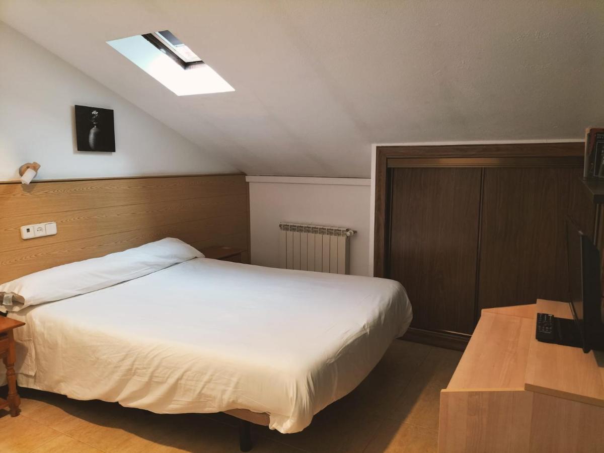 Hostal El Descanso Madrid Dış mekan fotoğraf