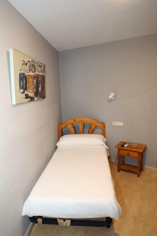 Hostal El Descanso Madrid Dış mekan fotoğraf