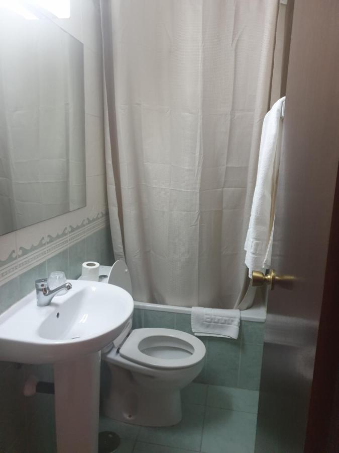 Hostal El Descanso Madrid Dış mekan fotoğraf