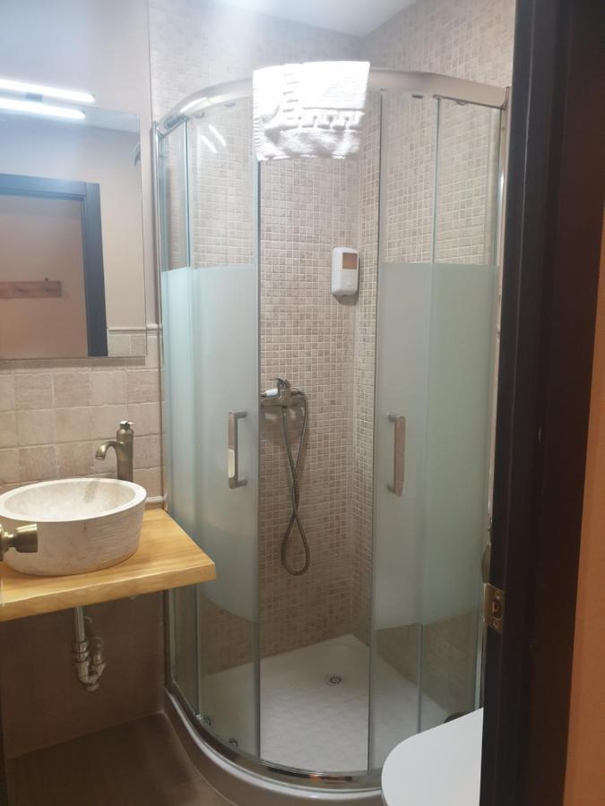 Hostal El Descanso Madrid Dış mekan fotoğraf