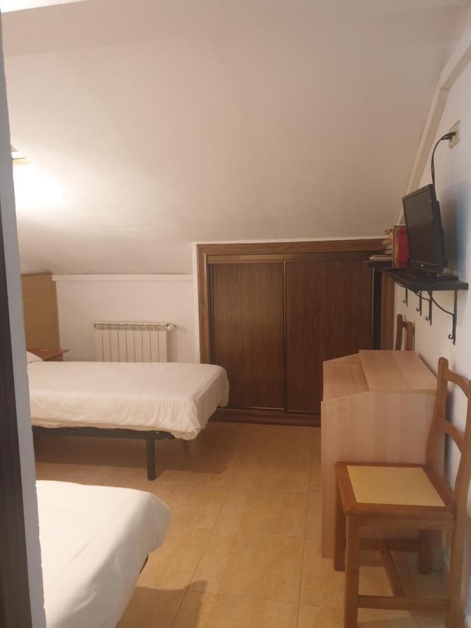 Hostal El Descanso Madrid Dış mekan fotoğraf